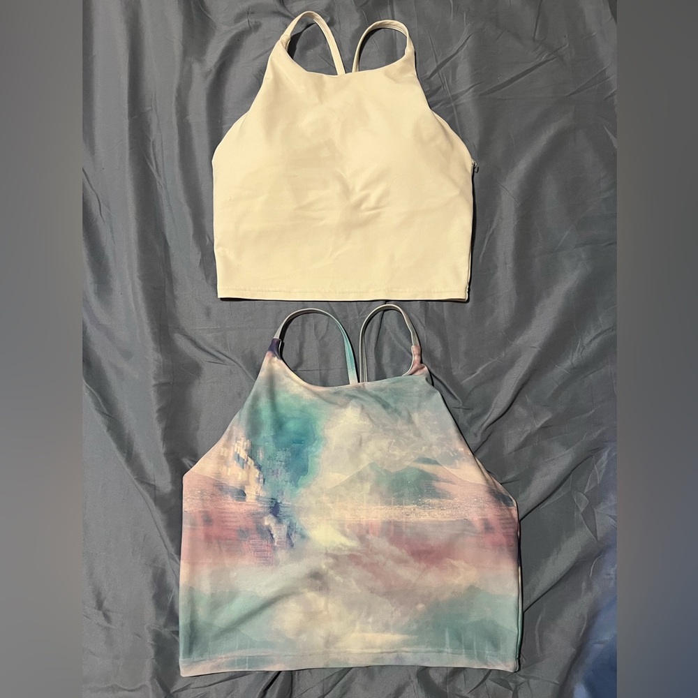 2 Cropped Activewear Tank Tops